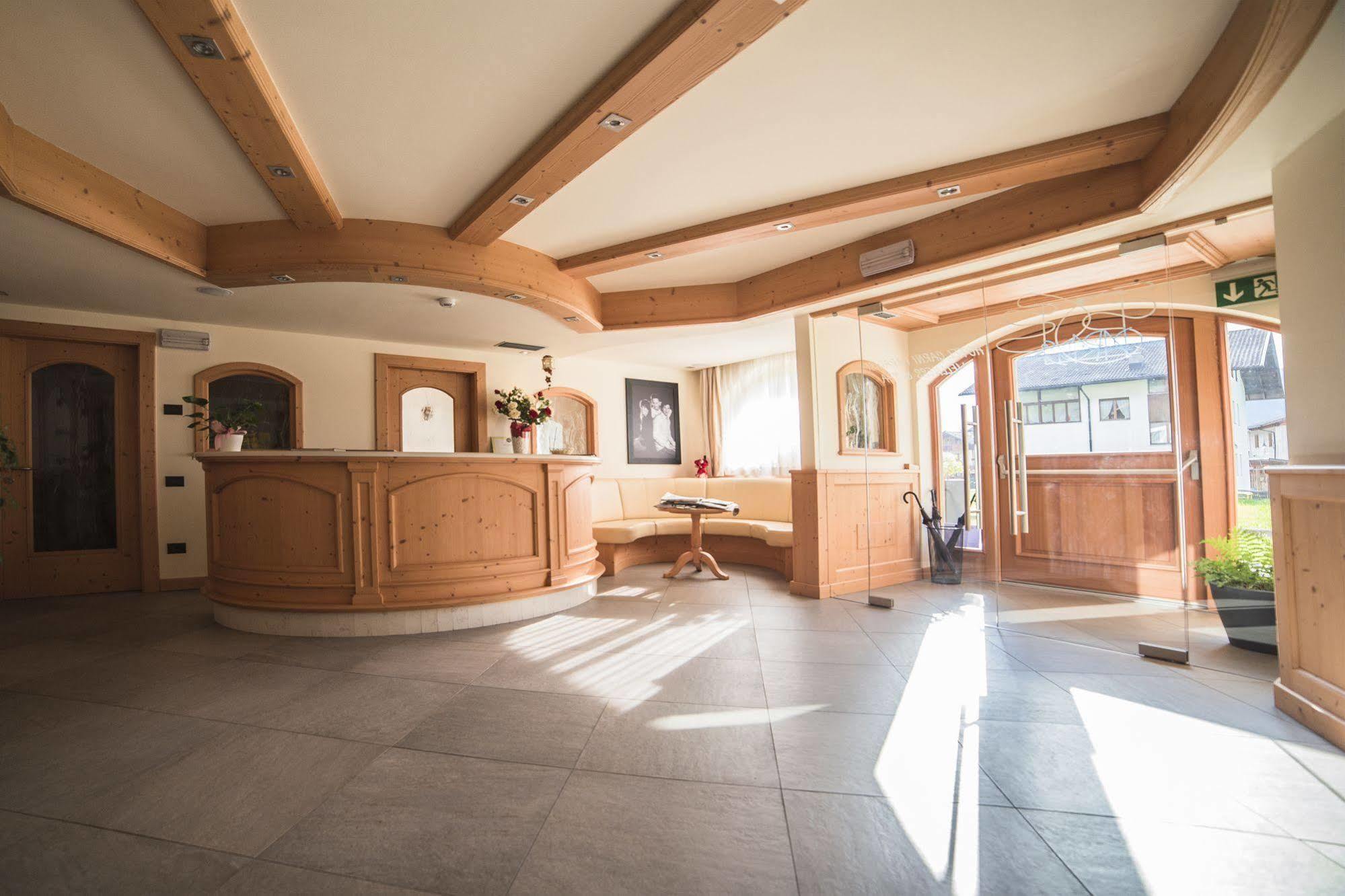Hotel Garni Paradisi - Wellness & Spa Mezzano Εξωτερικό φωτογραφία