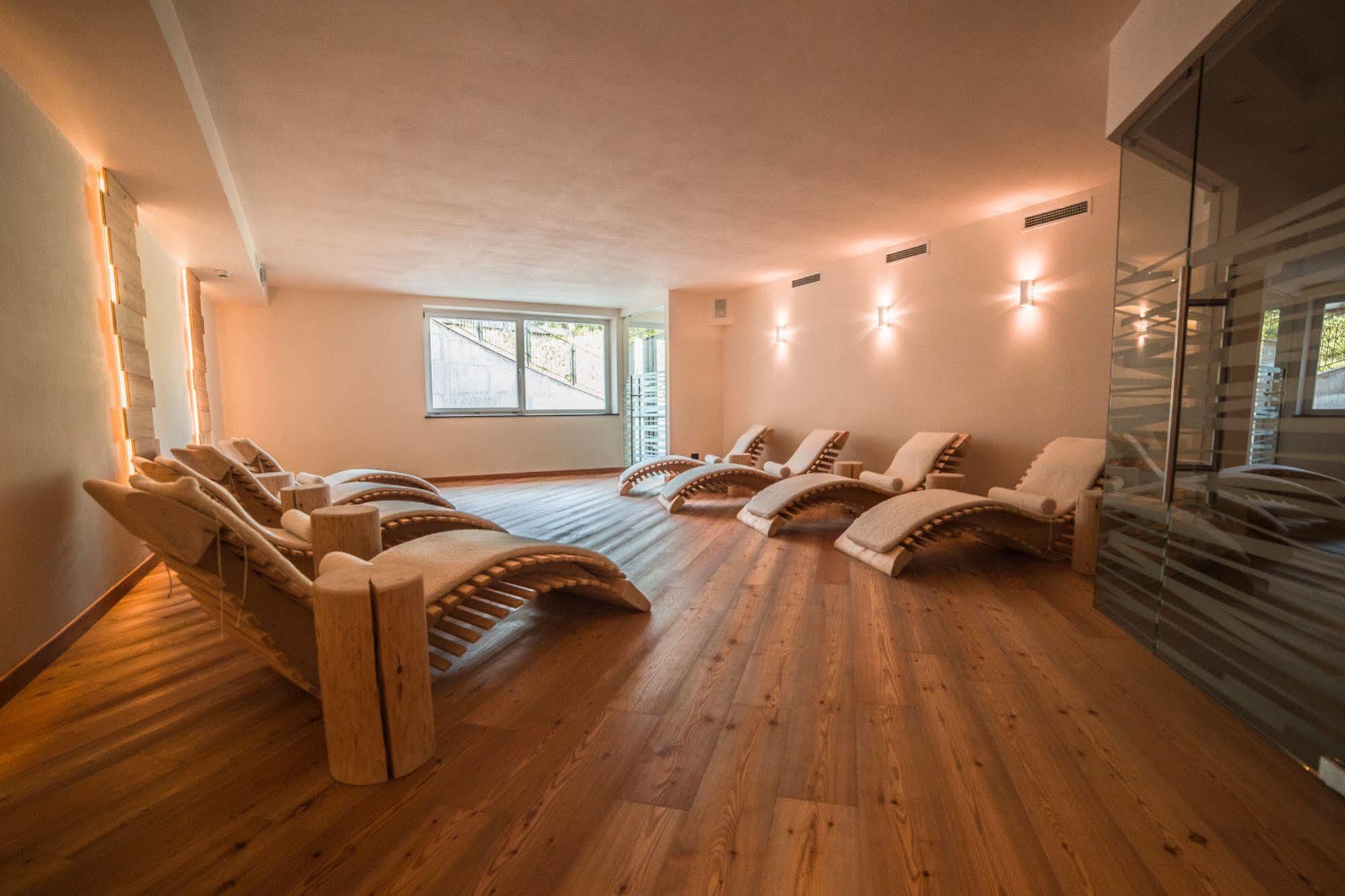 Hotel Garni Paradisi - Wellness & Spa Mezzano Εξωτερικό φωτογραφία