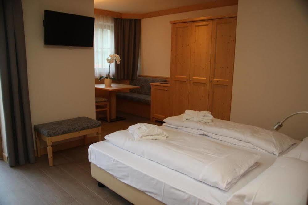 Hotel Garni Paradisi - Wellness & Spa Mezzano Εξωτερικό φωτογραφία